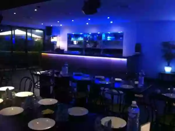 www.caliente-cafe-restaurant-plan-de-campagne.com/le-restaurant-caliente-cafe-restaurant-karaoke-plan-de-campagne/ - restaurant a faire SEPTEMES-LES-VALLONS